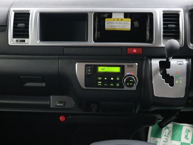 TOYOTA HIACE wagon 2025
