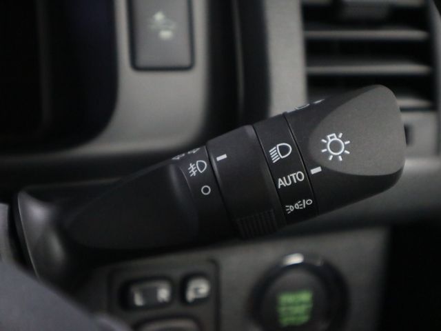 TOYOTA HIACE wagon 2025