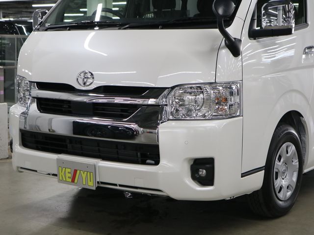 TOYOTA HIACE wagon 2025