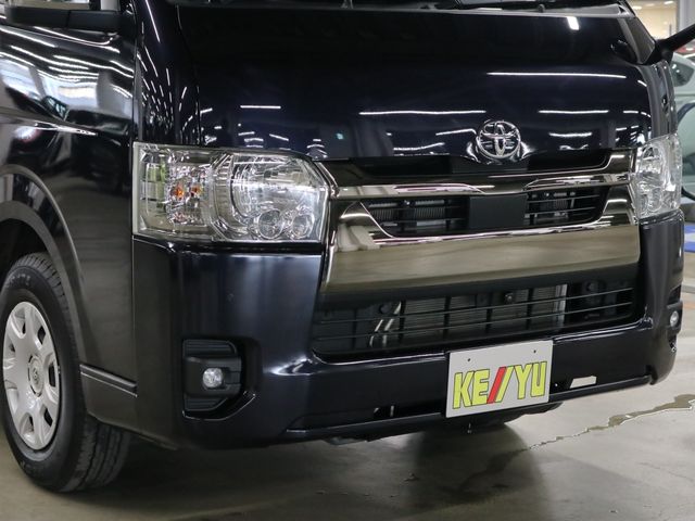 TOYOTA HIACE van 2WD 2022