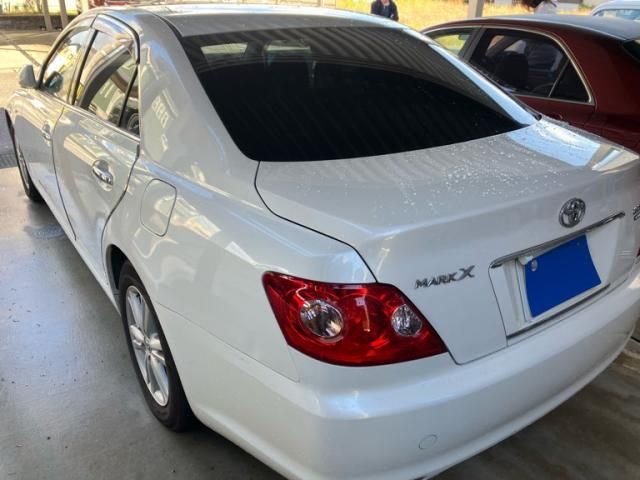 TOYOTA MARK X 2004