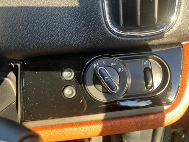 BMW MINI COOPER D CROSSOVER 2024