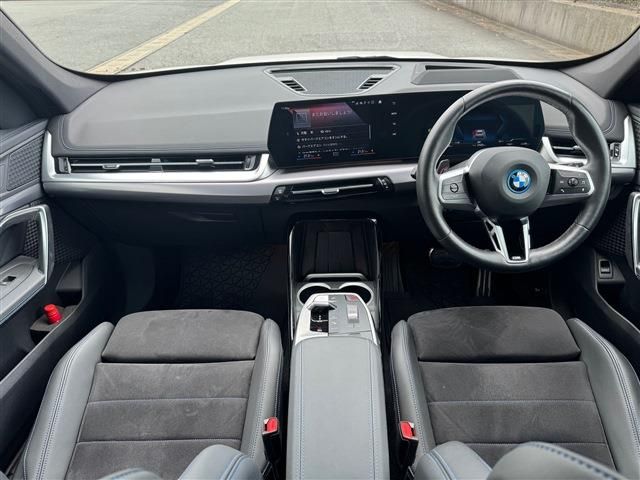 BMW BMW iX1 2024