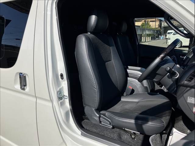 TOYOTA HIACE van 2WD 2022