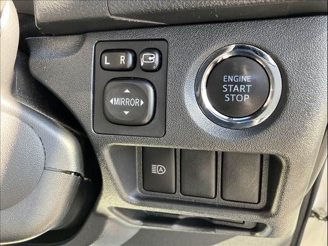 TOYOTA HIACE van 2WD 2022