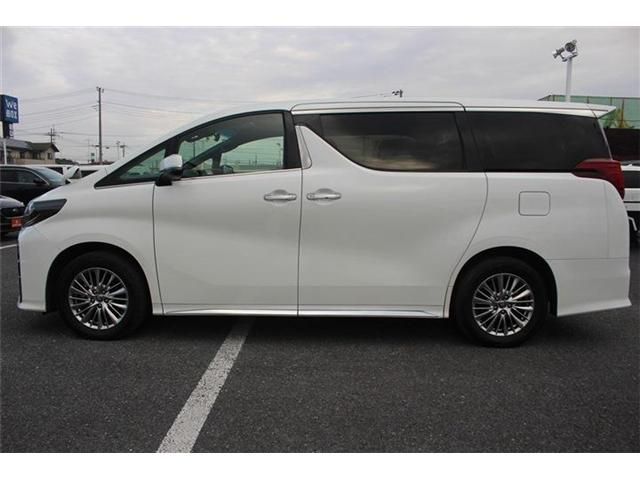 TOYOTA ALPHARD hybrid 4WD 2022