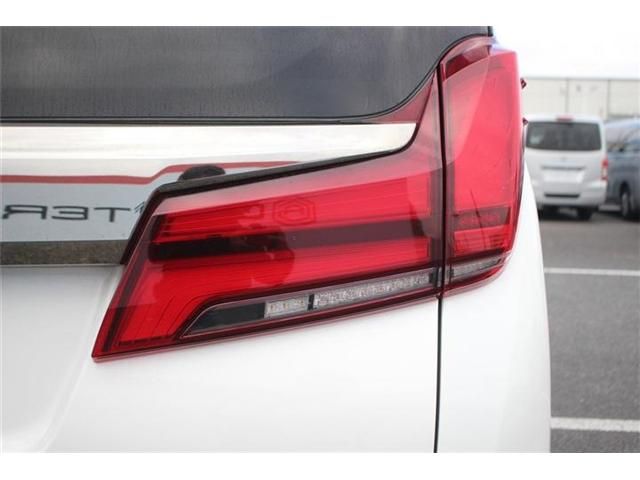 TOYOTA ALPHARD hybrid 4WD 2022