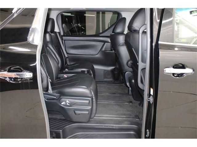 TOYOTA ALPHARD 2018