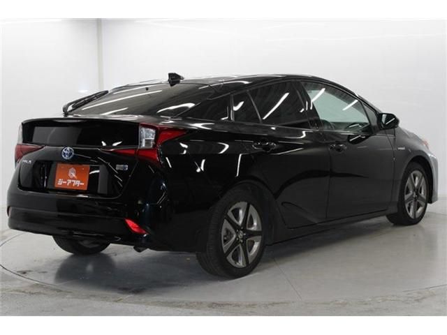 TOYOTA PRIUS 2019
