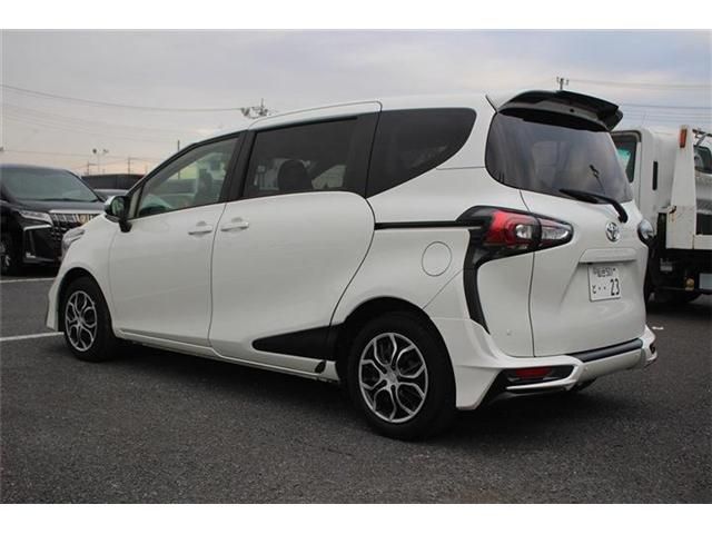 TOYOTA SIENTA 2019
