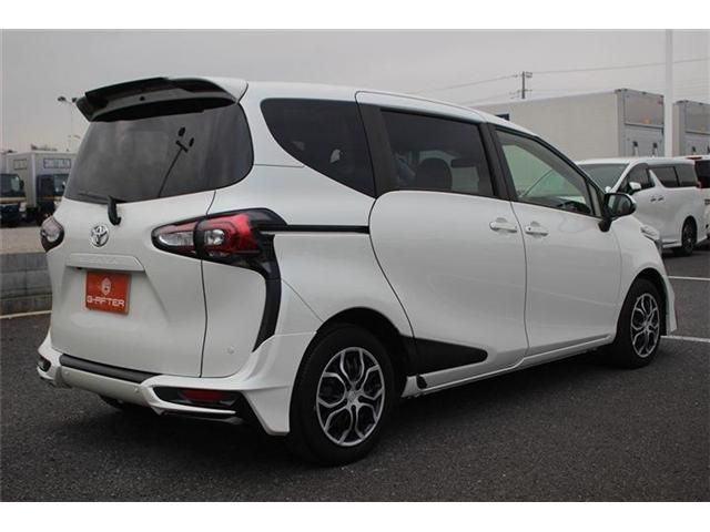 TOYOTA SIENTA 2019