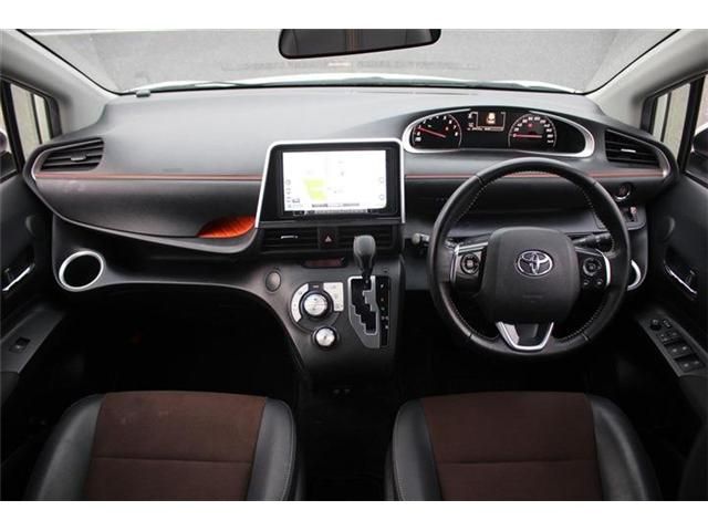 TOYOTA SIENTA 2019
