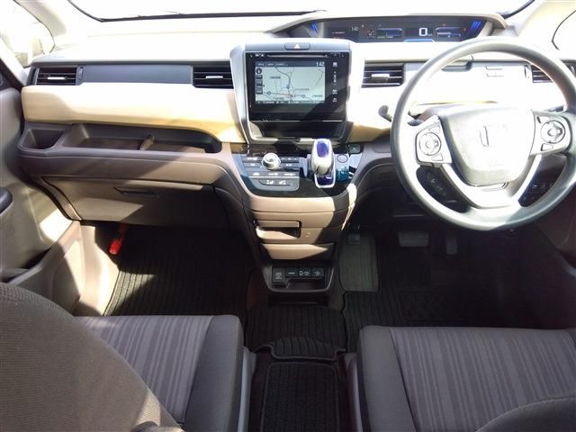 HONDA FREED HYBRID 4WD 2017