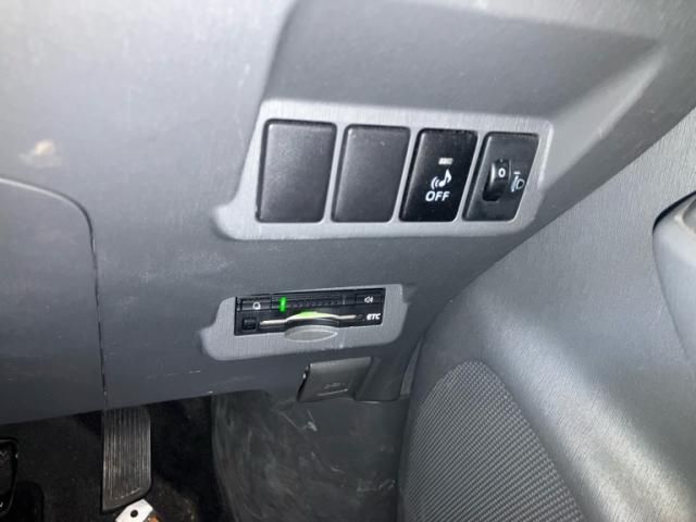 TOYOTA PRIUS Alpha 2013