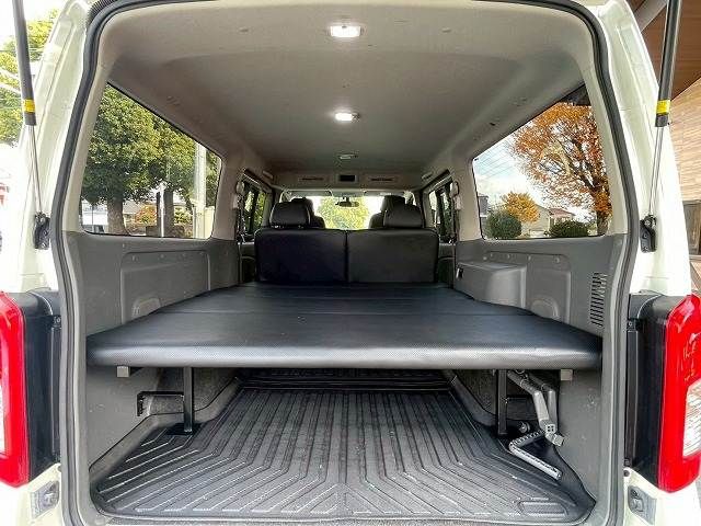 NISSAN NV350 CARAVAN 2018