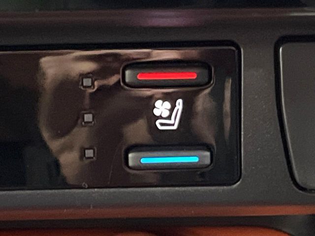 TOYOTA RAV4 4WD 2025