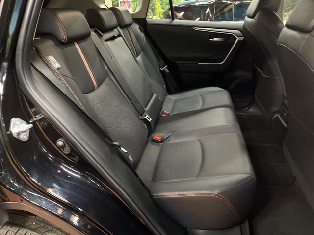 TOYOTA RAV4 4WD 2025