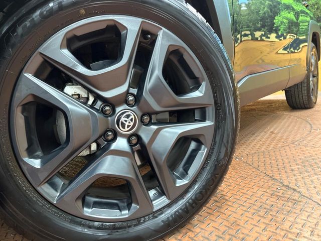 TOYOTA RAV4 4WD 2025