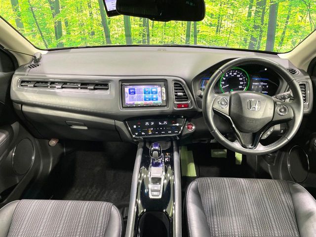HONDA VEZEL HYBRID 2014
