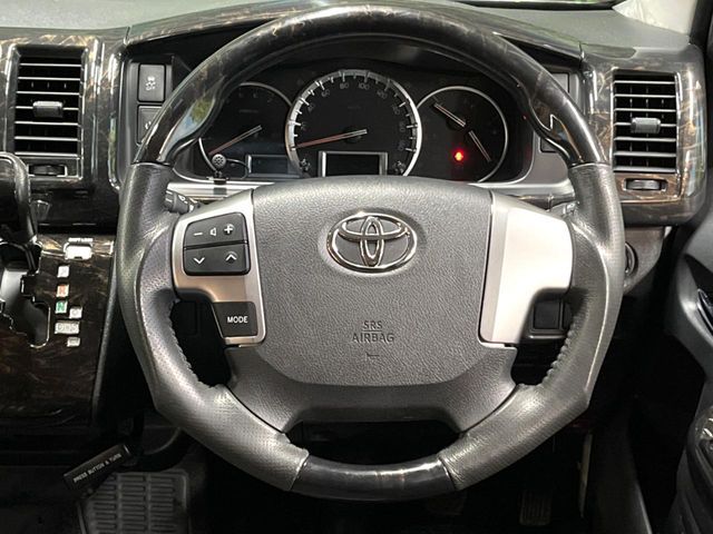 TOYOTA HIACE wagon 4WD 2017