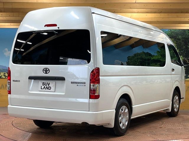 TOYOTA HIACE wagon 4WD 2017