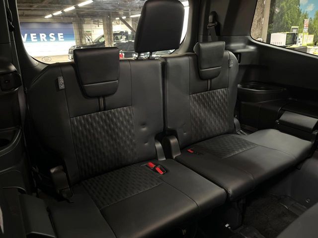 TOYOTA NOAH HYBRID 2023