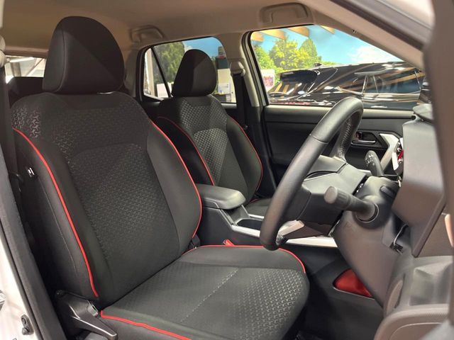 TOYOTA RAIZE HYBRID 2023