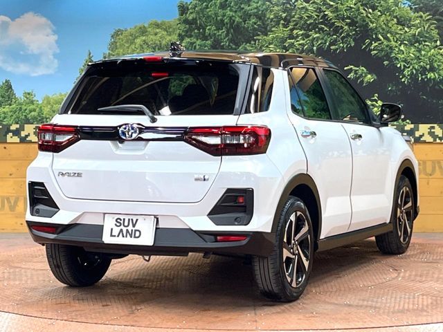 TOYOTA RAIZE HYBRID 2023