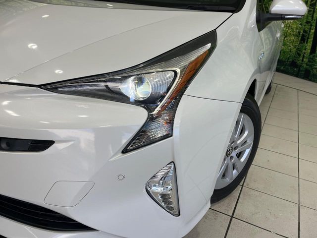 TOYOTA PRIUS 2018