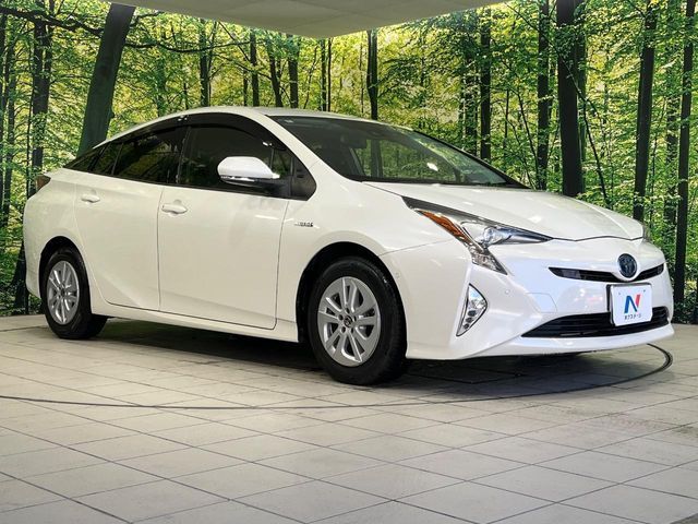TOYOTA PRIUS 2018