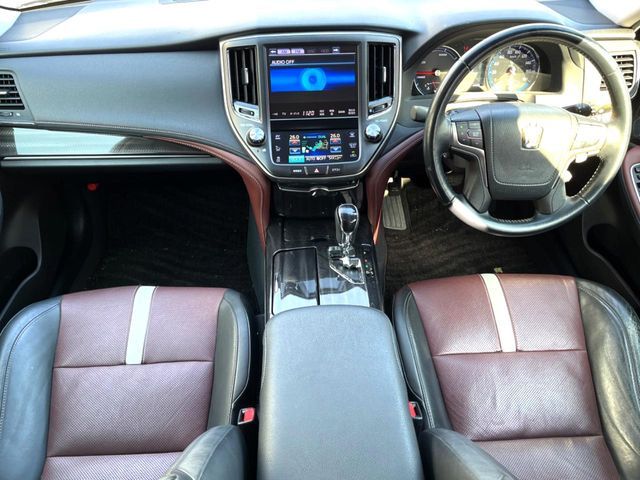 TOYOTA CROWN sedan hybrid 2014