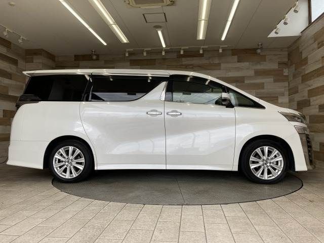 TOYOTA VELLFIRE 2020