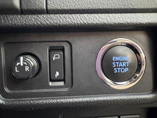 TOYOTA LANDCRUISER PRADO 2018