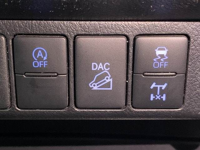 TOYOTA HILUX 4WD 2023