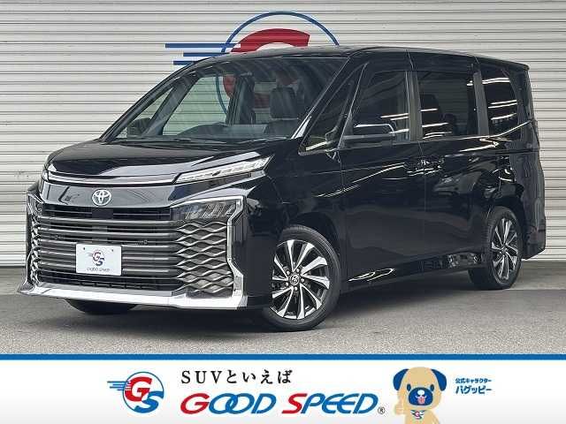 TOYOTA VOXY HYBRID 2022