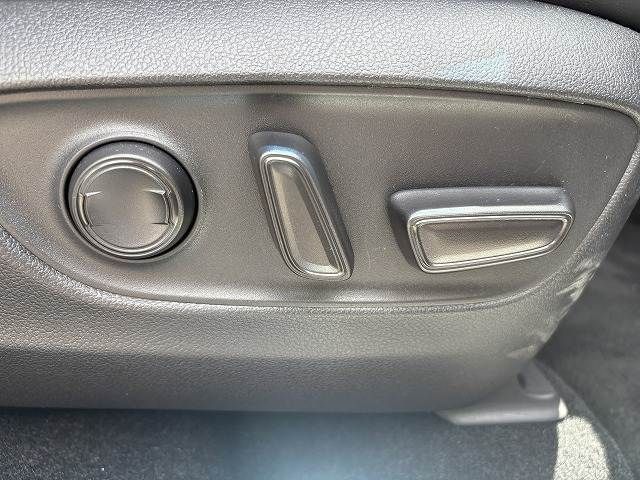 TOYOTA HARRIER 2WD 2024