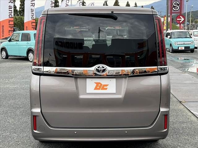 TOYOTA NOAH 2020