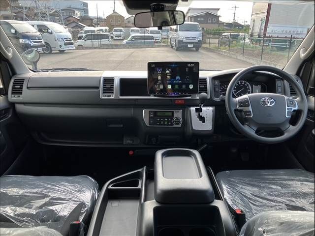 TOYOTA HIACE van 4WD 2025