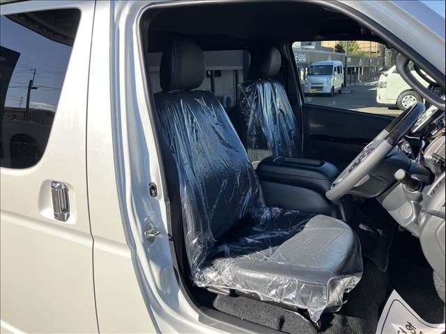 TOYOTA HIACE van 2WD 2025