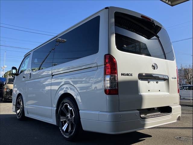 TOYOTA HIACE van 2WD 2025