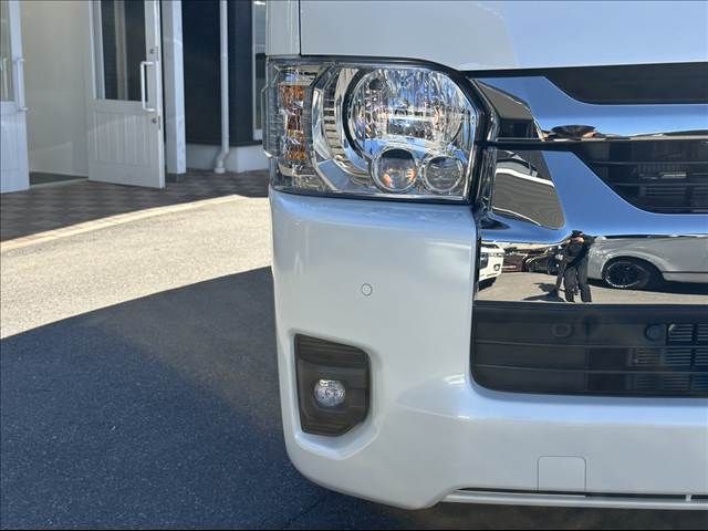 TOYOTA HIACE van 2WD 2025