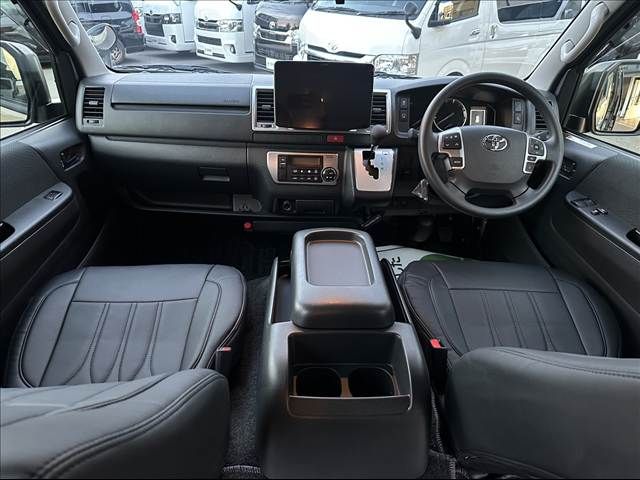 TOYOTA HIACE van 2WD 2025