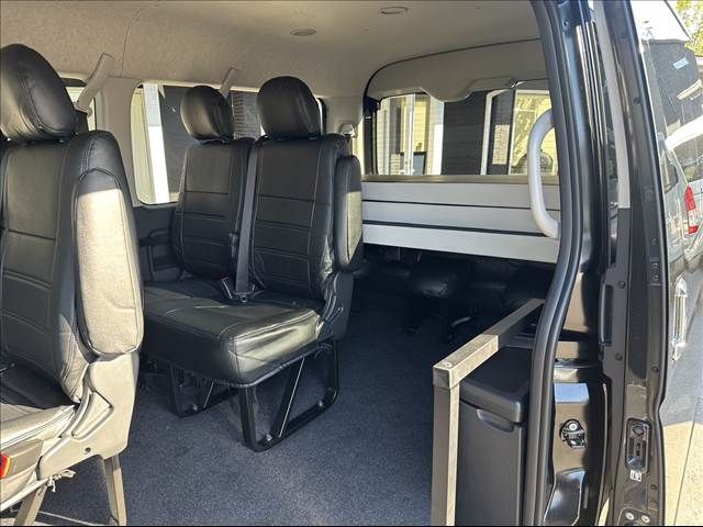 TOYOTA HIACE wagon 2025
