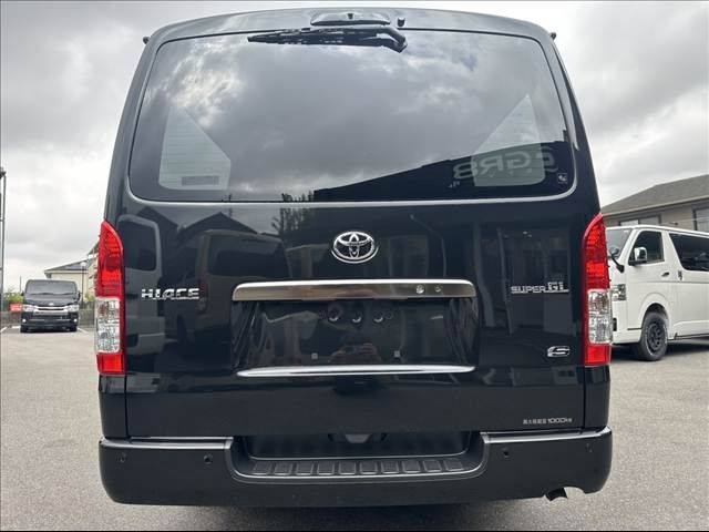 TOYOTA HIACE van 4WD 2025