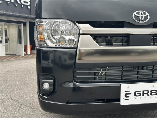 TOYOTA HIACE van 4WD 2025