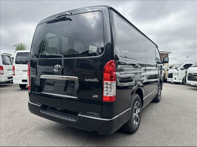 TOYOTA HIACE van 4WD 2025