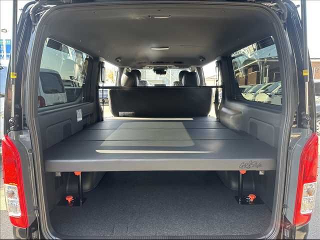 TOYOTA HIACE van 4WD 2025