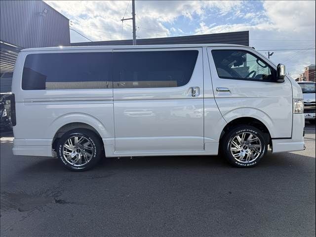 TOYOTA HIACE van 4WD 2025