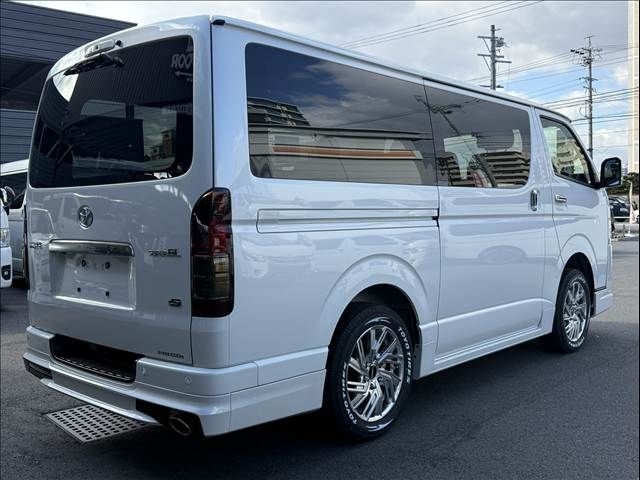 TOYOTA HIACE van 4WD 2025