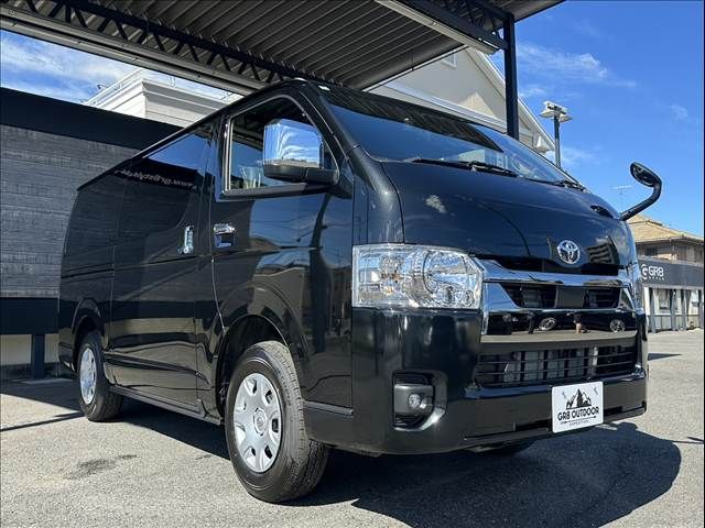 TOYOTA HIACE van 4WD 2025
